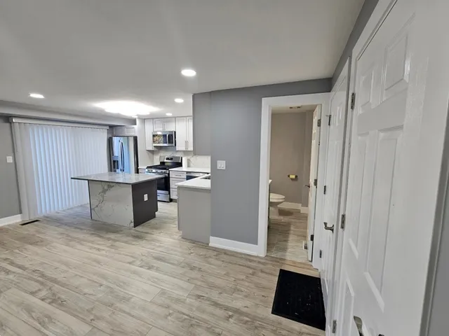 $3,099 | 1535 East Jane Avenue, Arlington Heights, IL 60004