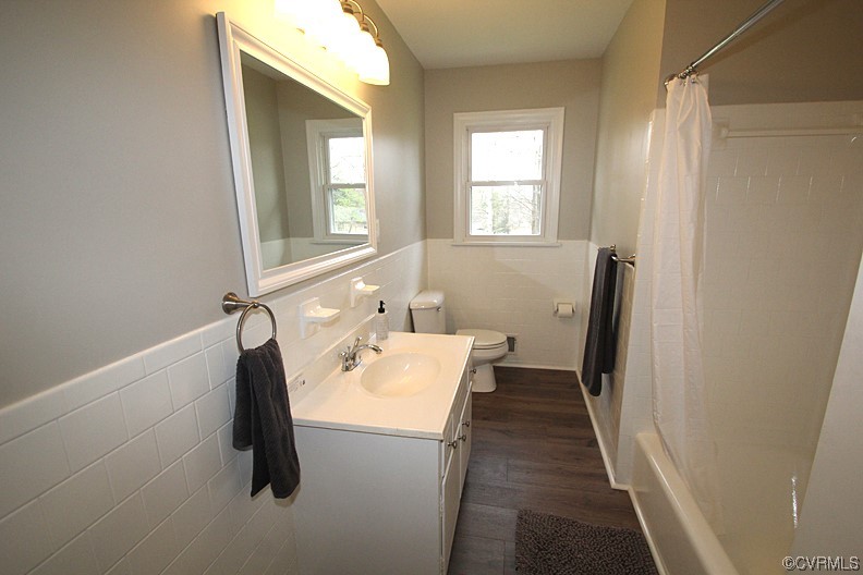 8579 Sutherland Road North Chesterfield, VA 23236 - Photo 11 of 23 Gallery Image 11