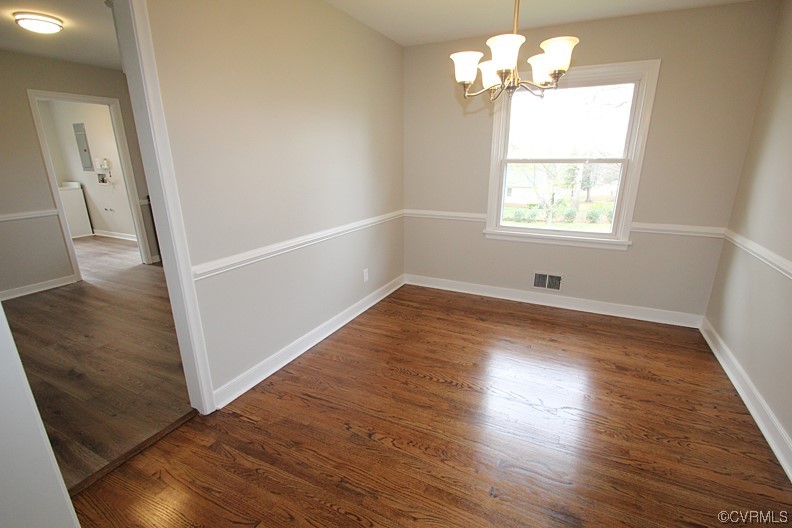 8579 Sutherland Road North Chesterfield, VA 23236 - Photo 5 of 23 Gallery Image 5