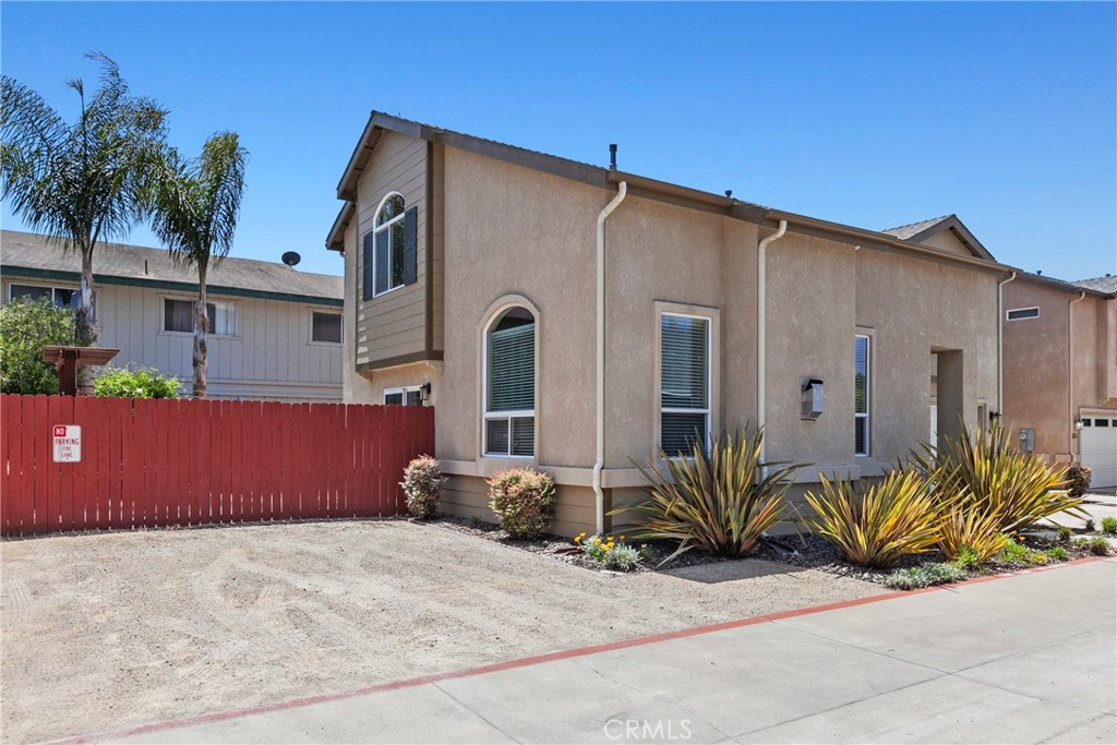 263 Spruce Street, Unit B Arroyo Grande, CA 93420 - Photo 4 of 36 a front view of a house