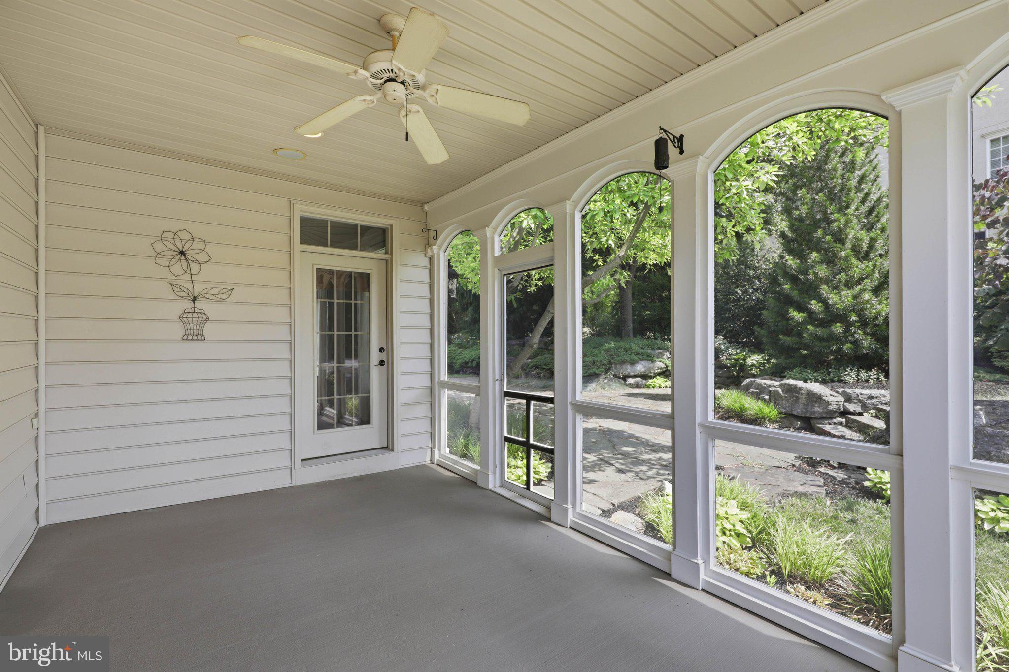 340 Royal Hunt Way Lititz, PA 17543 - Photo 52 of 65 Screened In Proch