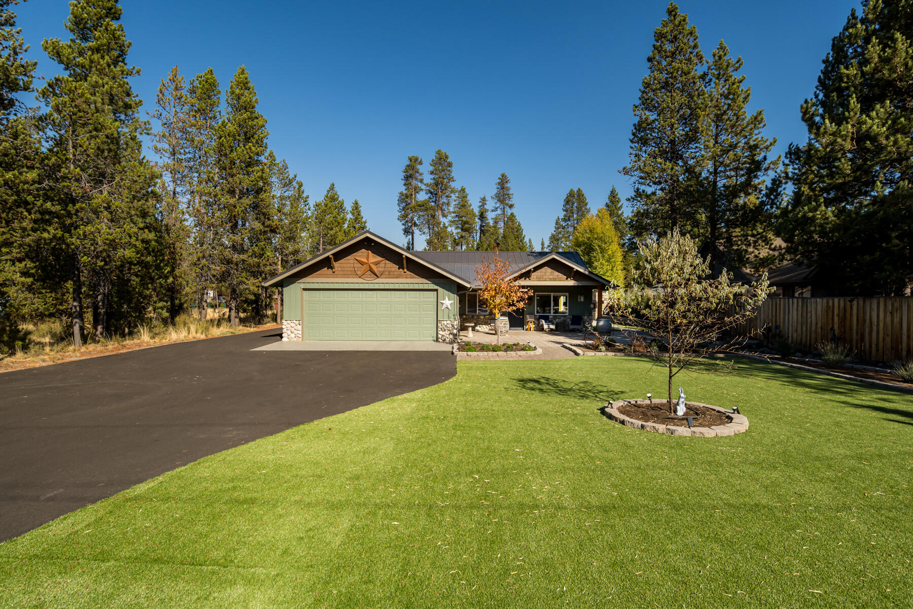 17246 Tholstrup Road Bend, OR 97707 - Photo 1 of 55 Xeriscaped front yard