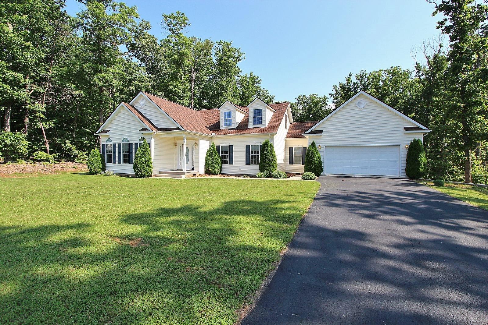 133 Mallard Point Road Wirtz, VA 24184 - Photo 3 of 50 AA
