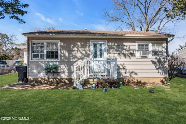 $349,000 | 2 Castro Grove Drive, Toms River, NJ 08753