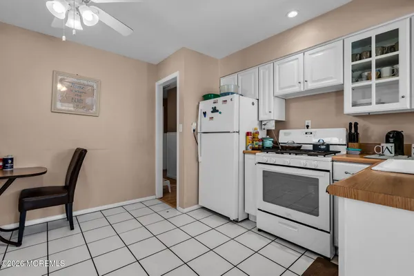 $349,000 | 2 Castro Grove Drive, Toms River, NJ 08753