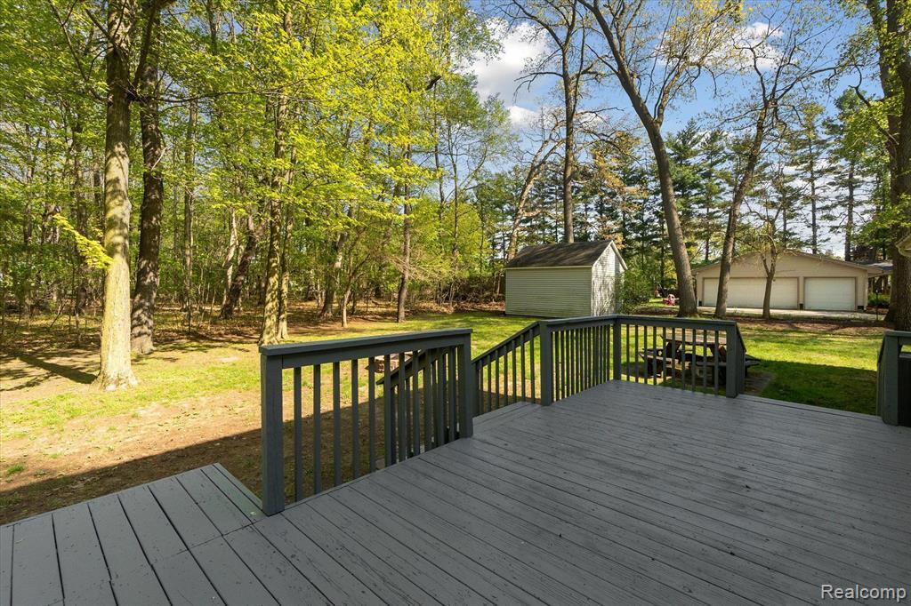 14435 Hogan Road Linden, MI 48451 - Photo 2 of 23