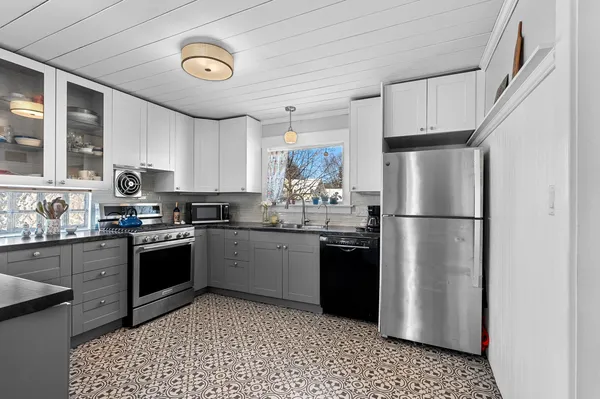 $199,900 | 115 North Clinton Avenue, Clintonville, WI 54929