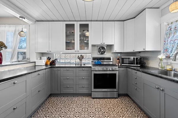 $199,900 | 115 North Clinton Avenue, Clintonville, WI 54929