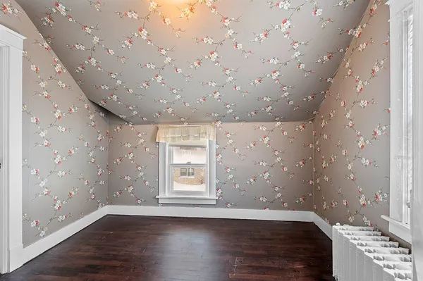 $199,900 | 115 North Clinton Avenue, Clintonville, WI 54929