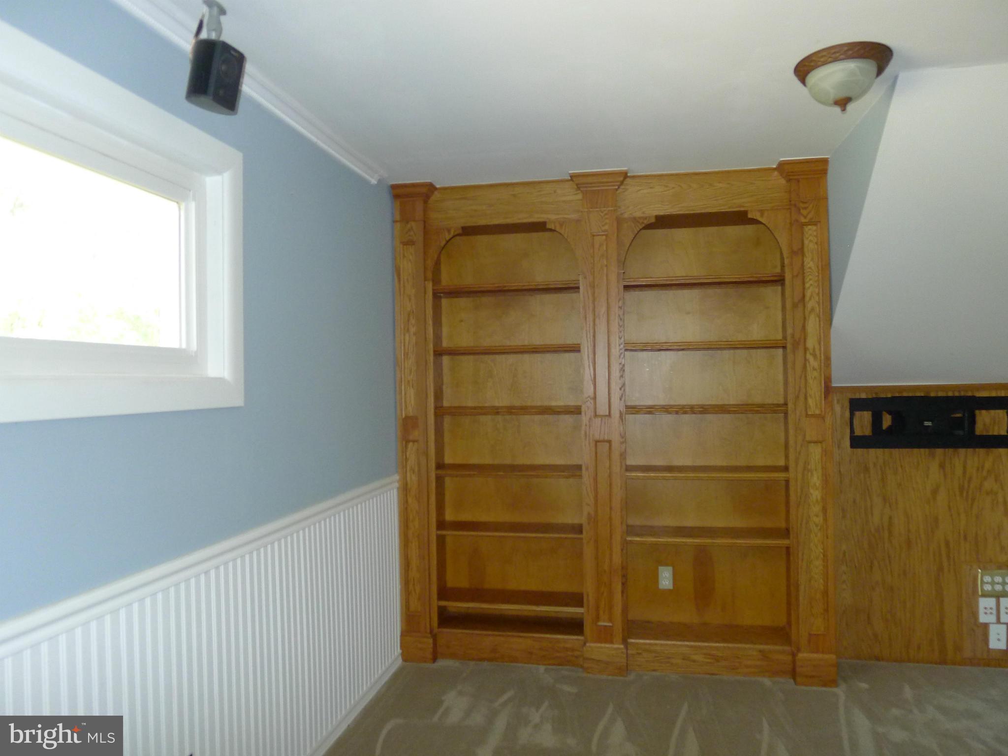 6302 Climbhill Road Alexandria, VA 22310 - Photo 15 of 30 Family Room with Custom Built In Cabinets