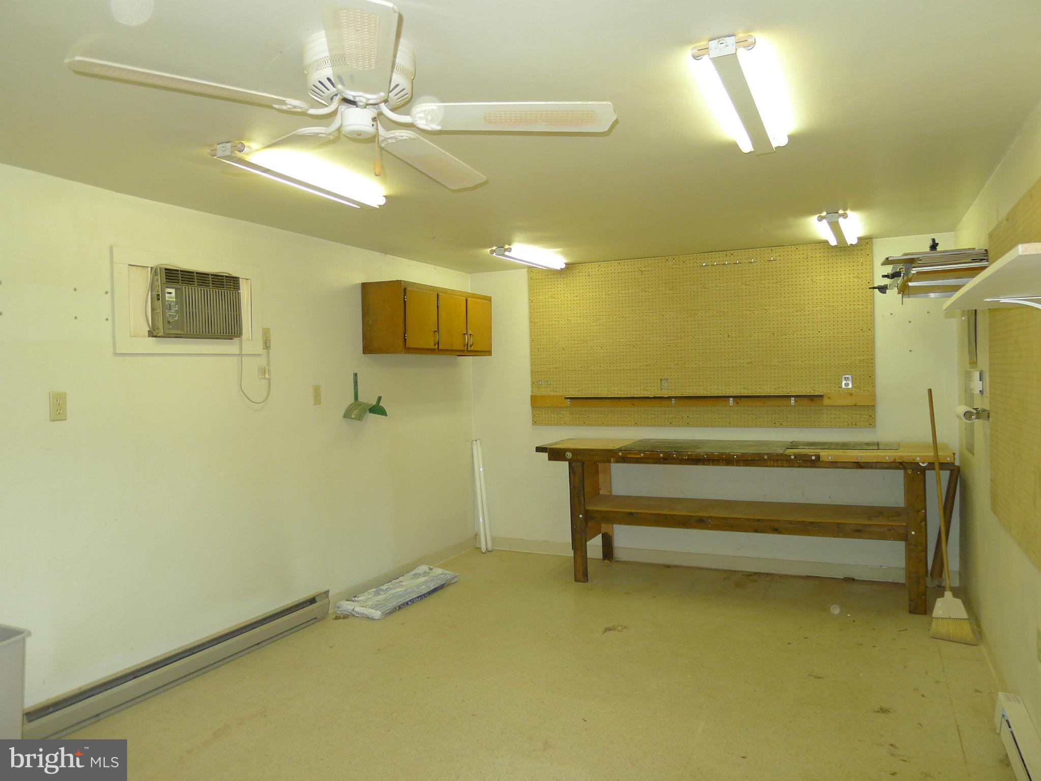 6302 Climbhill Road Alexandria, VA 22310 - Photo 21 of 30 Finished Workshop