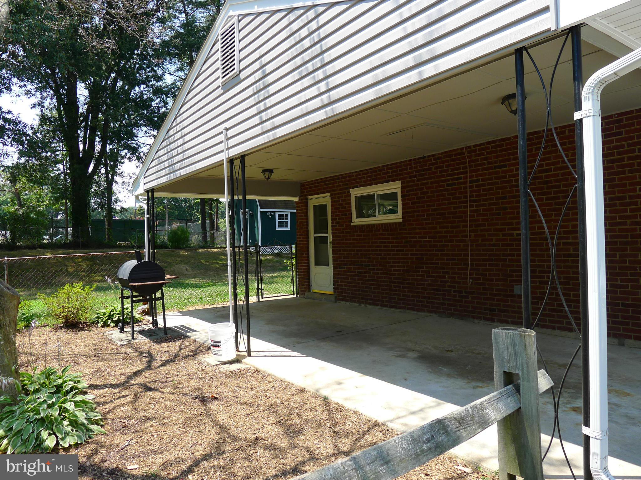 6302 Climbhill Road Alexandria, VA 22310 - Photo 25 of 30 Carport Parking