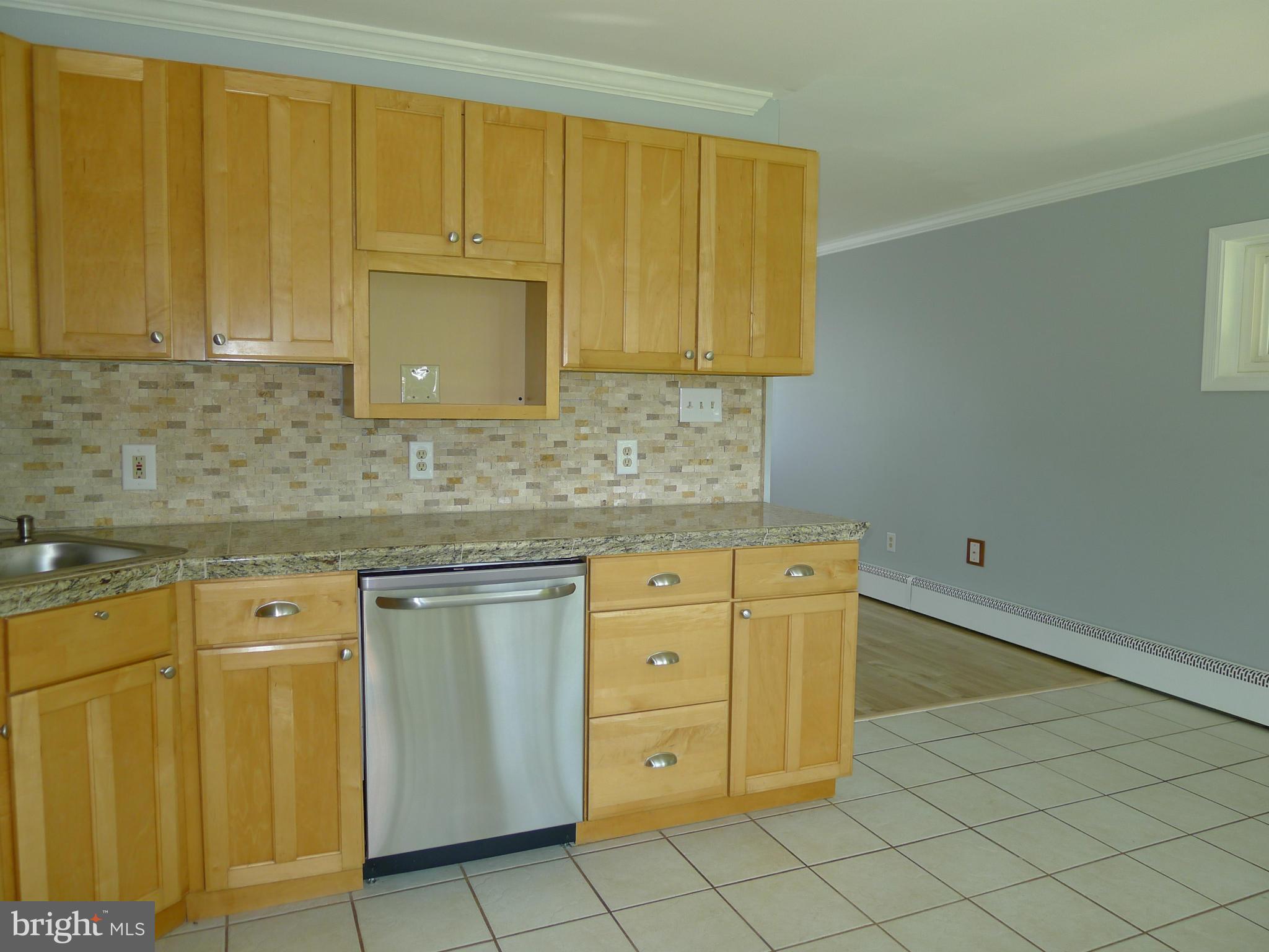 6302 Climbhill Road Alexandria, VA 22310 - Photo 4 of 30 Kitchen