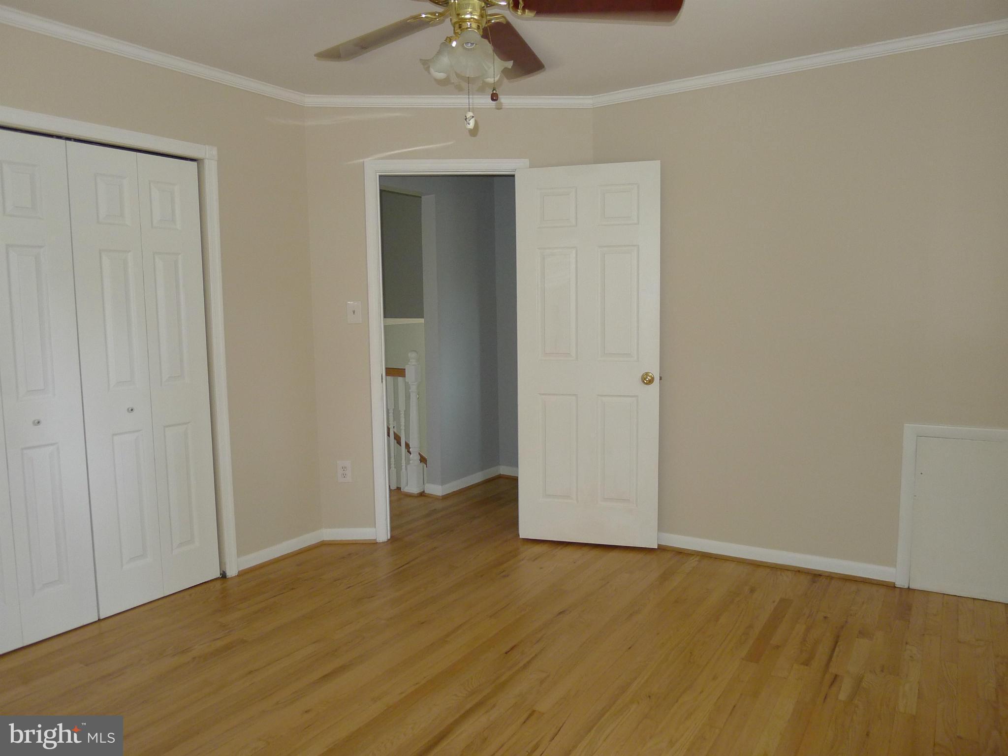 6302 Climbhill Road Alexandria, VA 22310 - Photo 7 of 30 Bedroom (Master) w/refinished Hardwoods