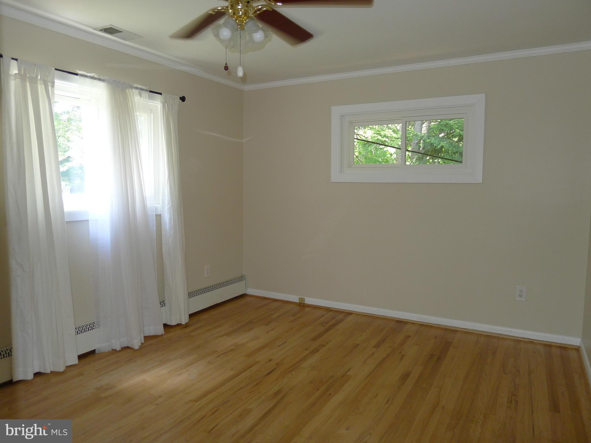 6302 Climbhill Road Alexandria, VA 22310 - Photo 8 of 30 Bedroom (Master)