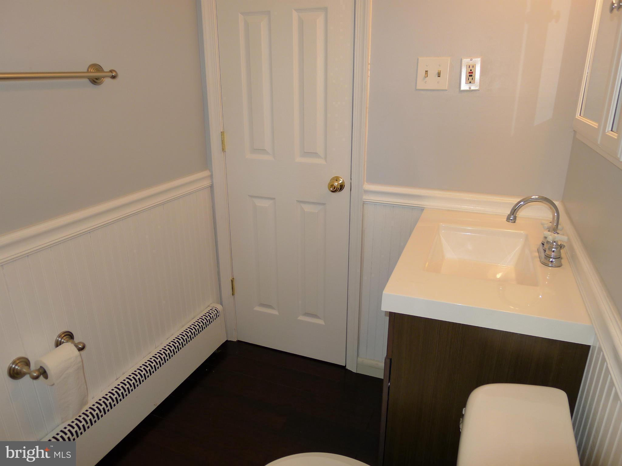 6302 Climbhill Road Alexandria, VA 22310 - Photo 9 of 30 Newly Remodeled Bath