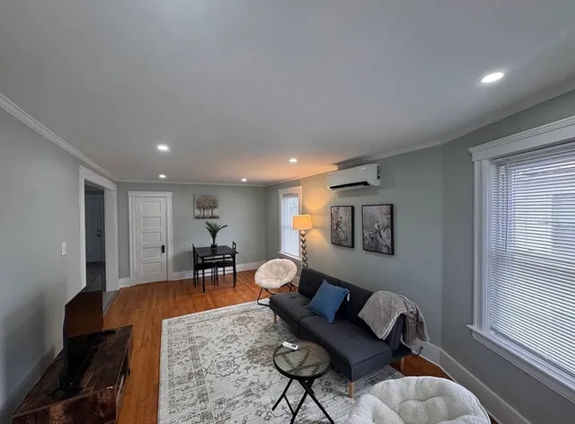 $1,900 | 18 Emerald Avenue, Unit 2, Webster, MA 01570