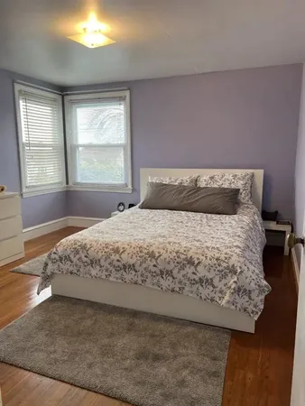 $3,500 | 55 Douglas Avenue, Portsmouth, RI 02871