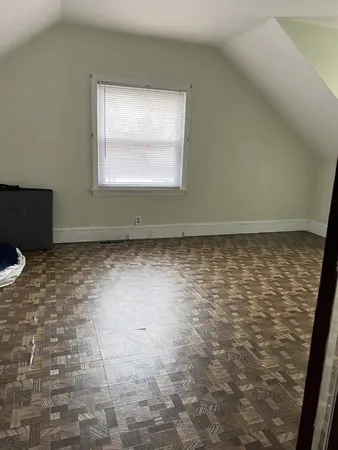 $3,500 | 55 Douglas Avenue, Portsmouth, RI 02871