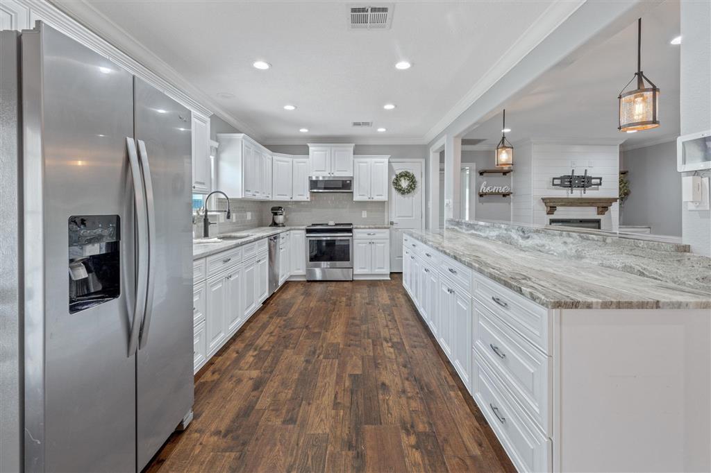 868 South Post Oak Road Sulphur, LA 70663 - Photo 3 of 22