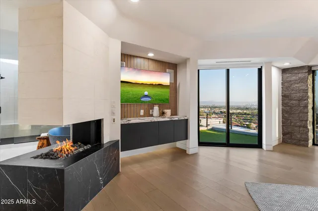 $3,299,000 | 7147 North 23rd Place, Phoenix, AZ 85016