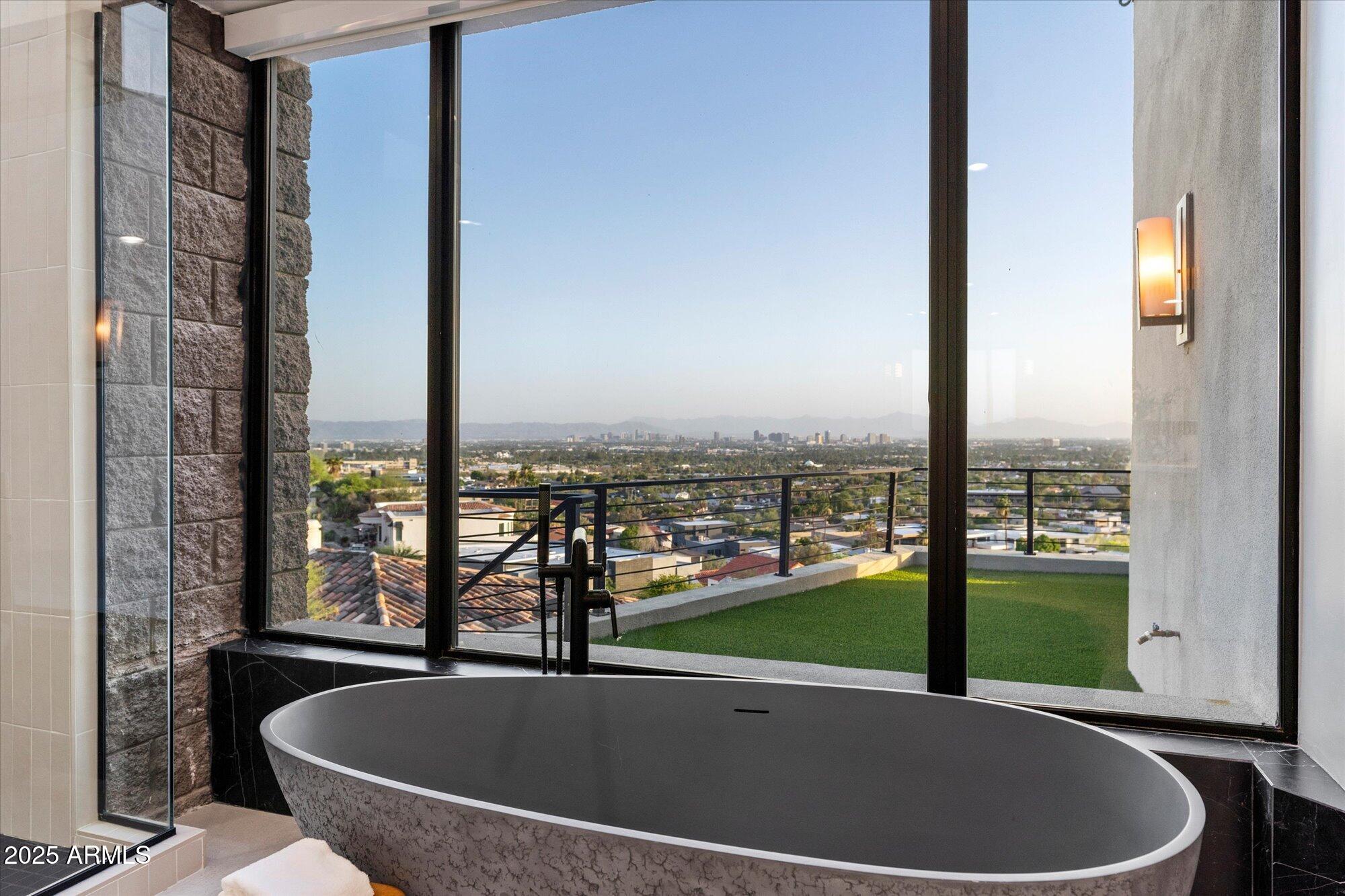 7147 North 23rd Place Phoenix, AZ 85016 - Photo 67 of 103 a view of a bathtub in a room