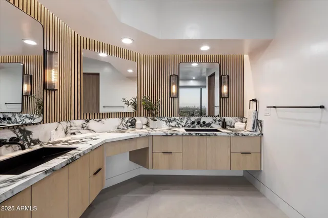 $3,299,000 | 7147 North 23rd Place, Phoenix, AZ 85016