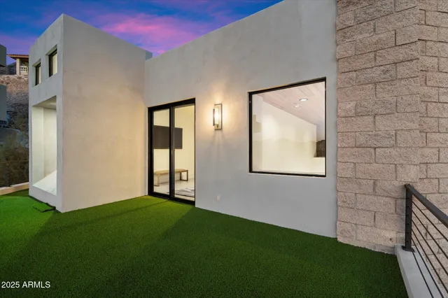 $3,299,000 | 7147 North 23rd Place, Phoenix, AZ 85016