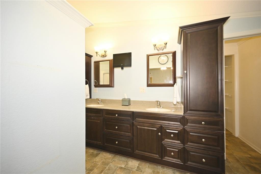 5005 Northwest Merrimac Avenue Riverside, MO 64150 - Photo 30 of 42