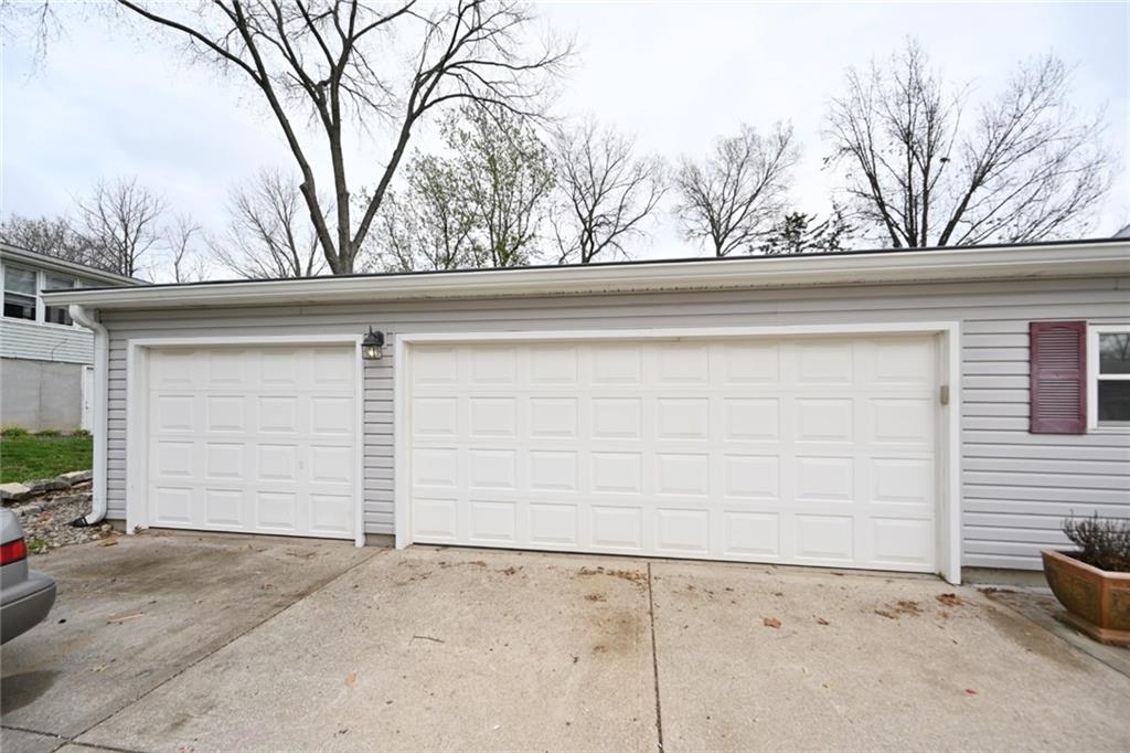 5005 Northwest Merrimac Avenue Riverside, MO 64150 - Photo 4 of 42