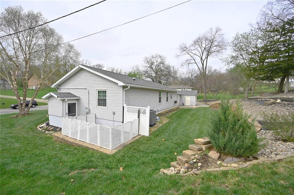 5005 Northwest Merrimac Avenue Riverside, MO 64150 - Photo 7 of 42