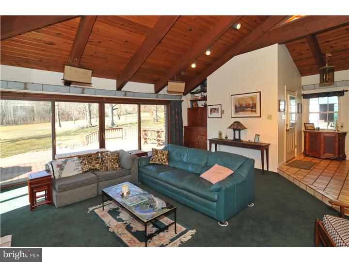 172 South Allentown Road Telford, PA 18969 - Photo 14 of 23 Family Room