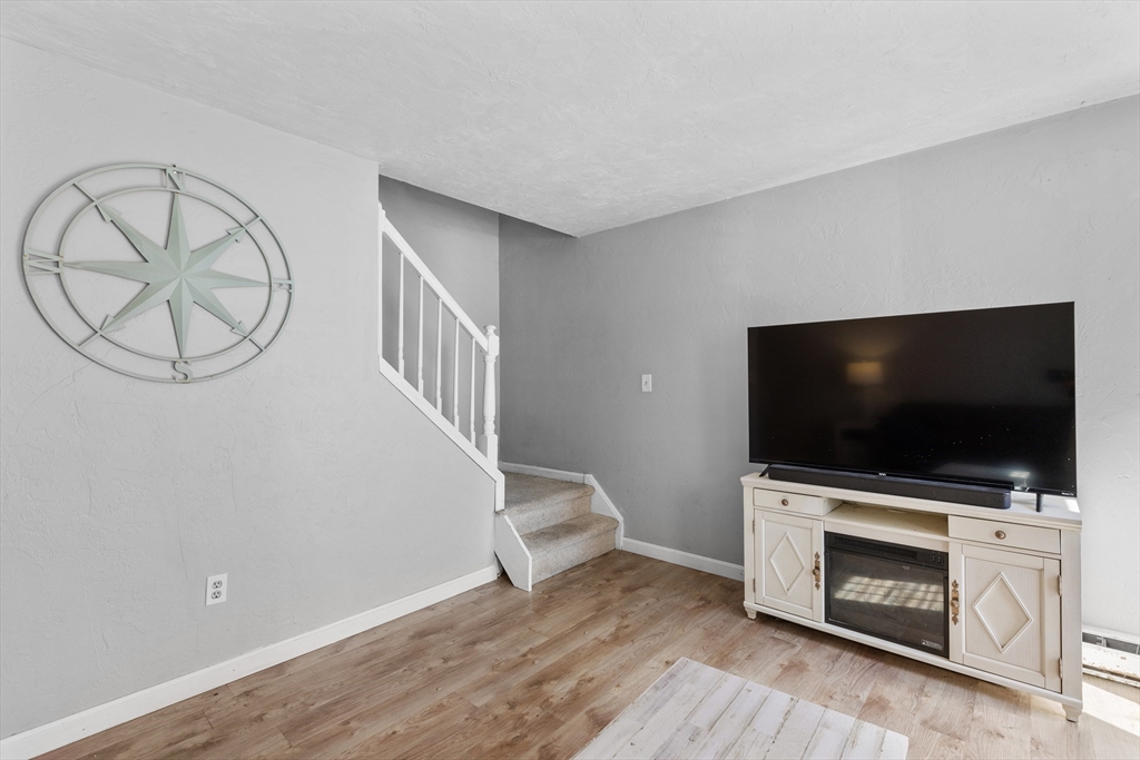 300 Falmouth Road, Unit 20D Mashpee, MA 02649 - Photo 6 of 20 Gallery Image 6