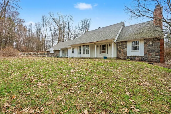 $330,000 | 19300 East Avenue North, Battle Creek, MI 49017