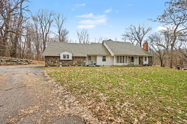 $330,000 | 19300 East Avenue North, Battle Creek, MI 49017