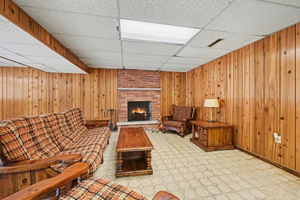 $330,000 | 19300 East Avenue North, Battle Creek, MI 49017