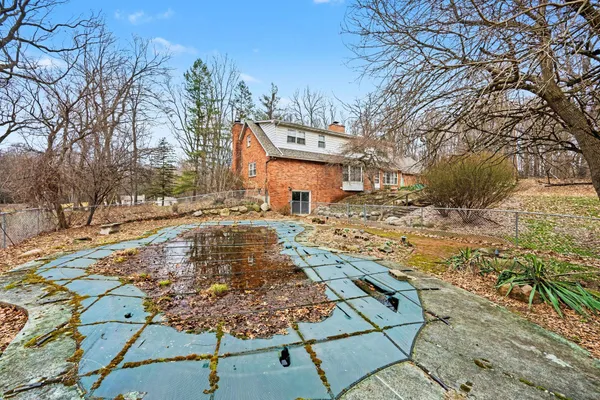 $330,000 | 19300 East Avenue North, Battle Creek, MI 49017