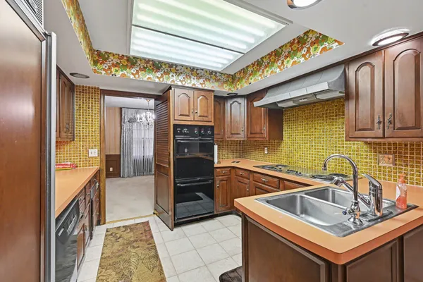 $330,000 | 19300 East Avenue North, Battle Creek, MI 49017