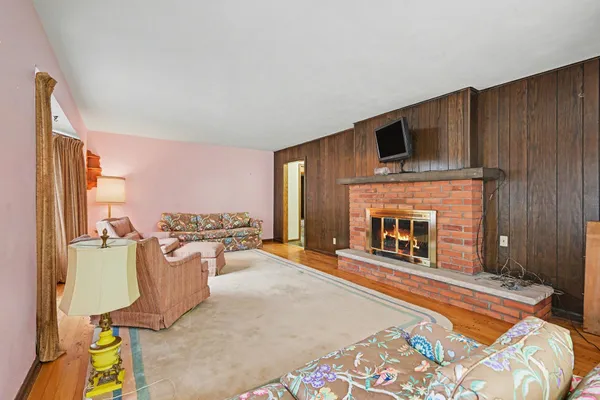 $330,000 | 19300 East Avenue North, Battle Creek, MI 49017