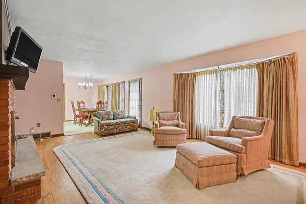 $330,000 | 19300 East Avenue North, Battle Creek, MI 49017