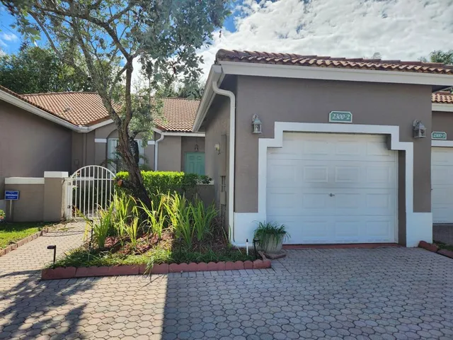 $2,500 | 2300 East Aragon Boulevard, Unit 2, Sunrise, FL 33313