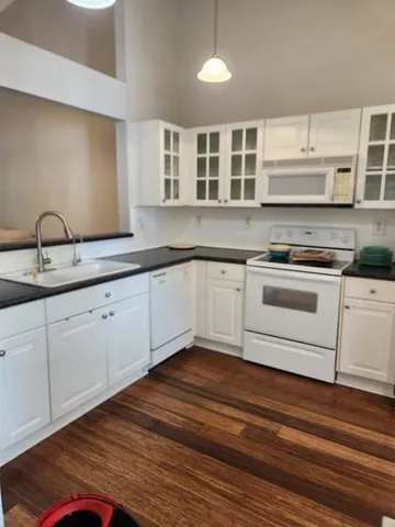 $2,500 | 2300 East Aragon Boulevard, Unit 2, Sunrise, FL 33313