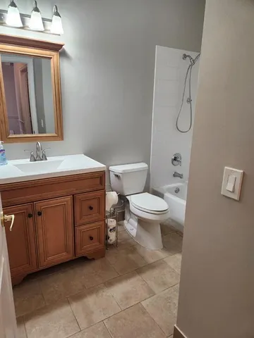 $2,500 | 2300 East Aragon Boulevard, Unit 2, Sunrise, FL 33313