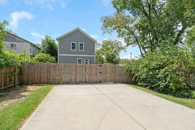 $3,500 | 1016 44th Avenue North, Nashville, TN 37209