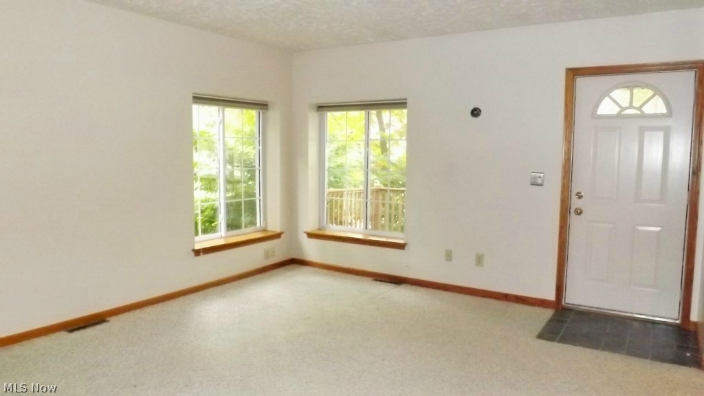 6116 Chestnut Road Independence, OH 44131 - Photo 5 of 17
