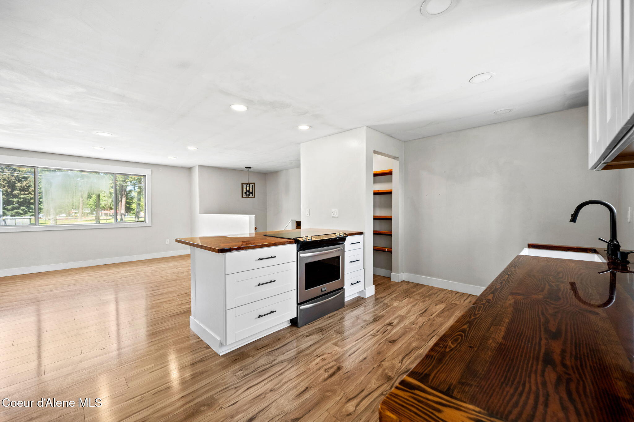 8247 Montana Street Rathdrum, ID 83858 - Photo 13 of 35 Kitchen