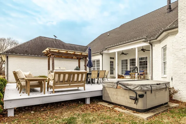 $3,950,000 | 8137 Shoals Branch Road, Primm Springs, TN 38476