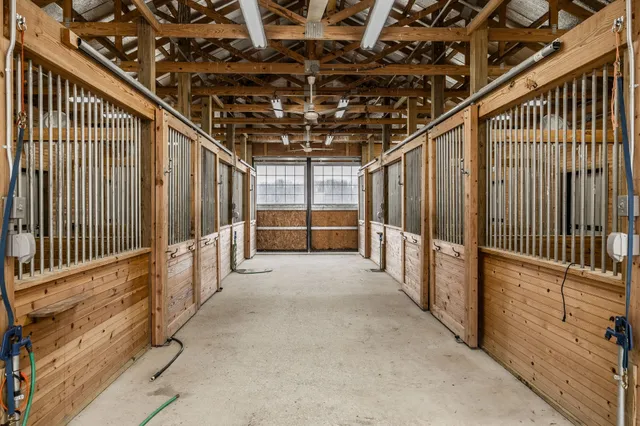 $3,950,000 | 8137 Shoals Branch Road, Primm Springs, TN 38476