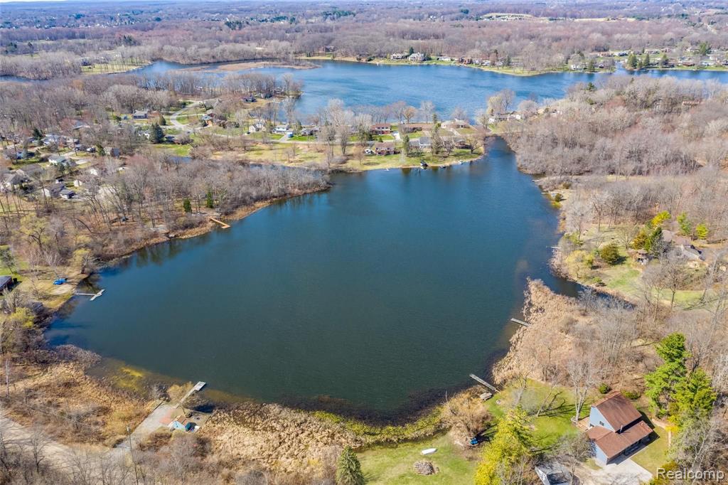4100 Pardee Lake Road Howell, MI 48843 - Photo 32 of 35