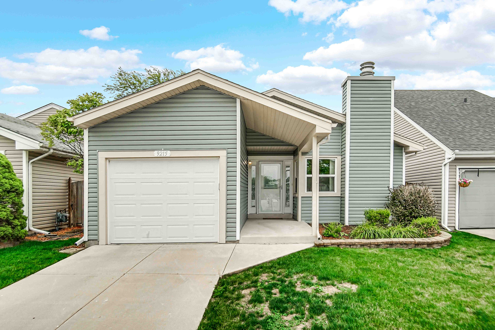 9215 Fox Court Orland Hills, IL 60487 - Photo 21 of 21 front view of a house with a garden